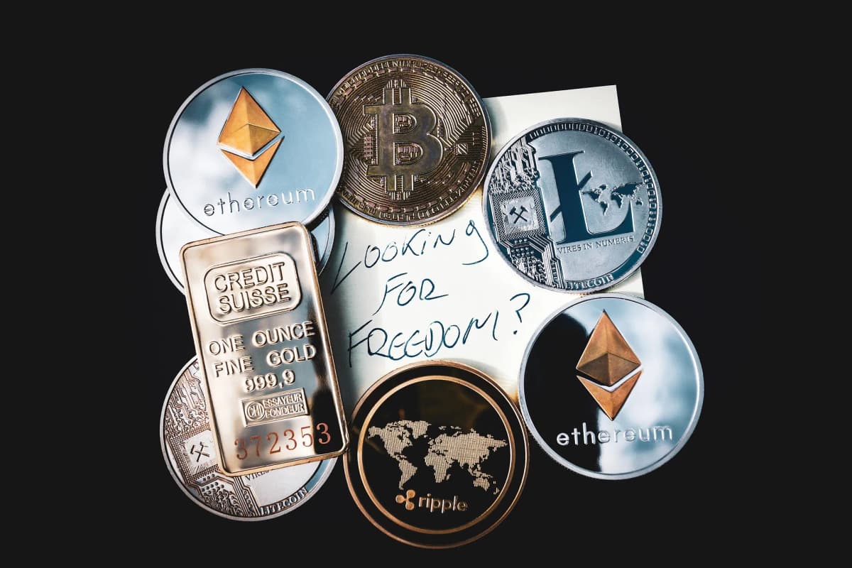 Alternative Assets - Gold, Art, and Crypto Investments